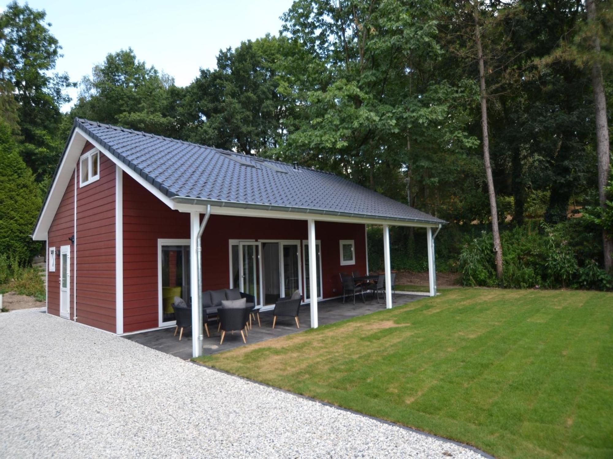 Beautiful House With Covered Terrace Located In A Holiday Park In Rhenen Villa Exterior photo