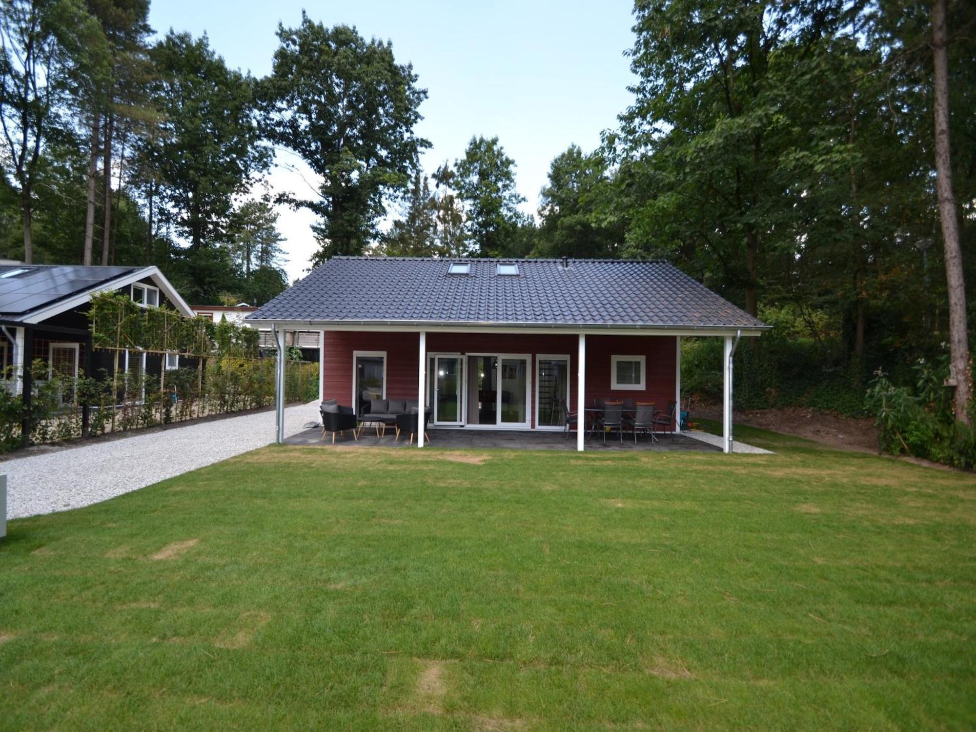 Beautiful House With Covered Terrace Located In A Holiday Park In Rhenen Villa Exterior photo